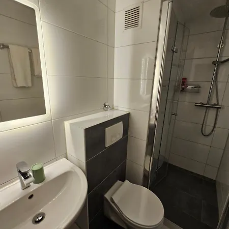 Koelner Hof מלון 3*